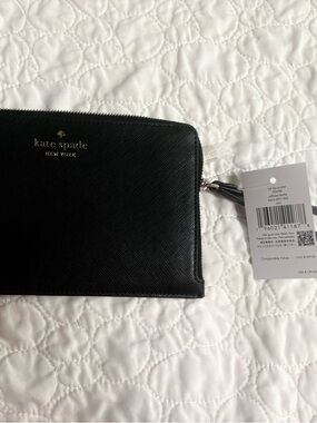 Kate Spade wristlet wallet NWT - black pebbled leather